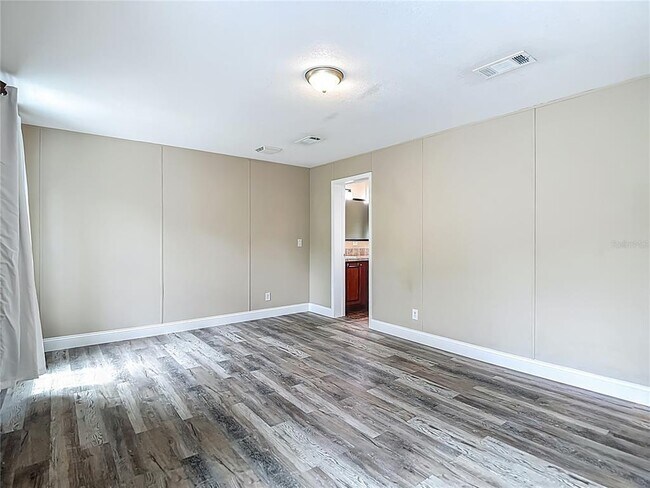 Building Photo - 7515 Rooks Dr