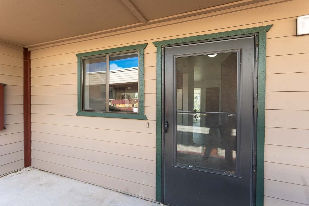 Building Photo - 680 Chorro St