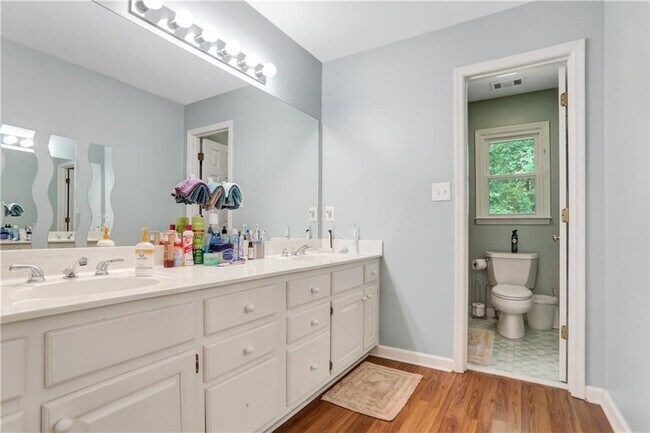 Building Photo - 745 Winterwind Way