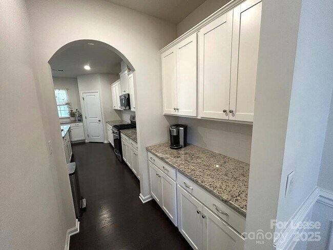 Building Photo - 1004 Whipcord Dr