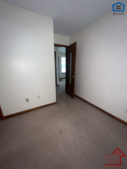 Building Photo - 5336 Dodson Branch Rd