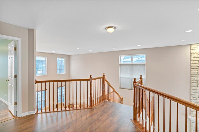 Building Photo - 426 Kingfisher Rd