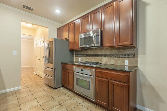 Building Photo - 4202 Fairmeadow Dr