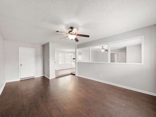 Building Photo - 3006 14th Ave N