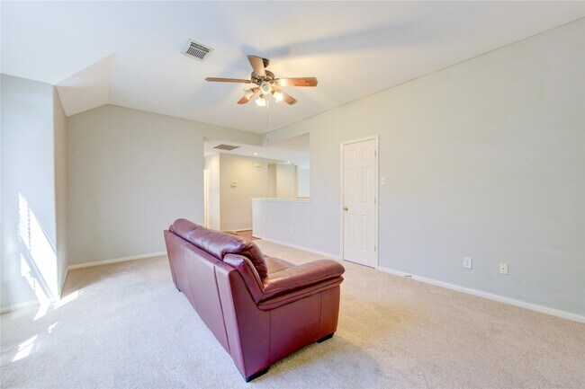Building Photo - 2921 Indigo Dr