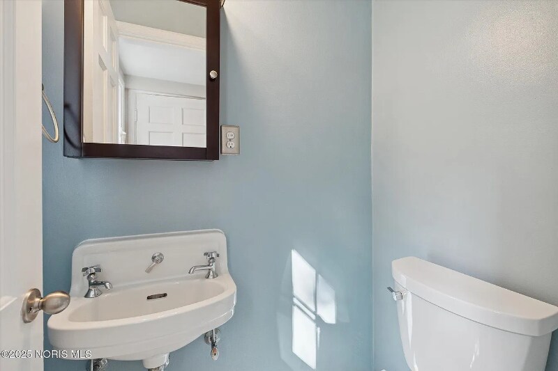 Building Photo - 3324 Pelham Rd