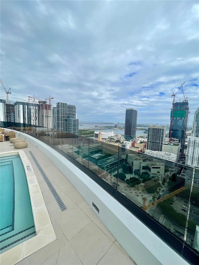 Building Photo - 225 N Miami Ave