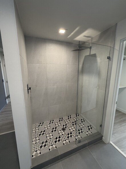 Building Photo - 1635 NE Miami Ct