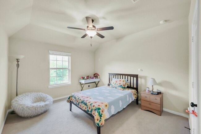 Building Photo - 34 Langstone Place