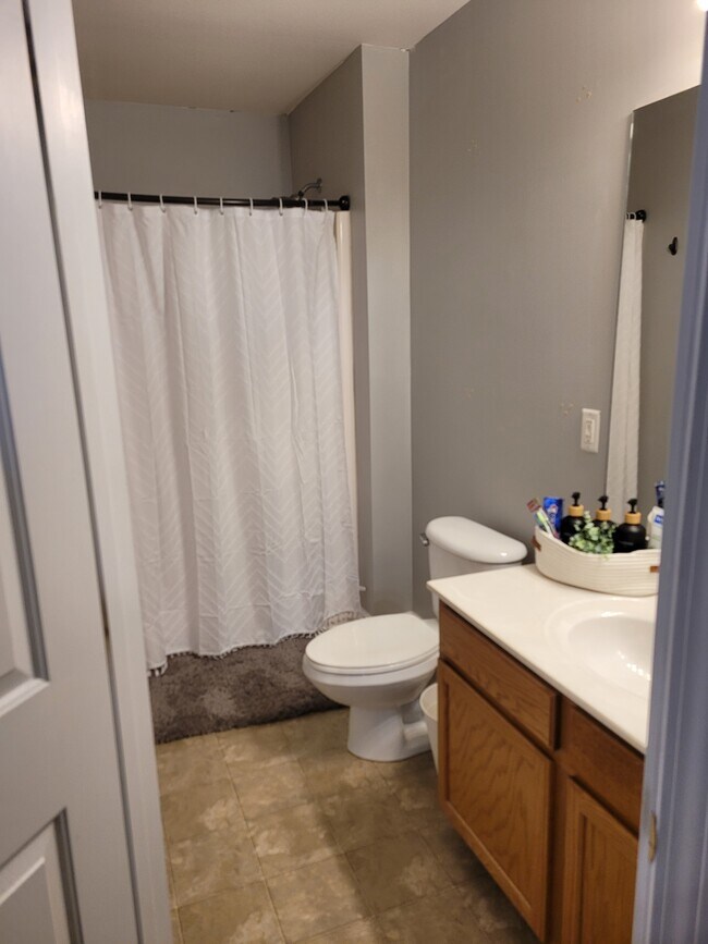 Building Photo - 4919 Sunburst Ln