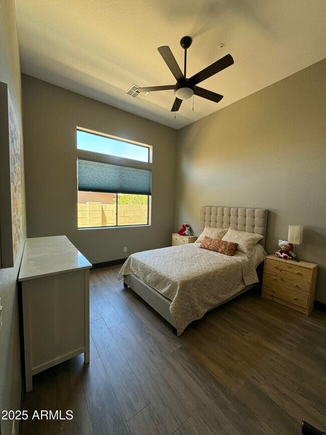 Building Photo - 4053 N Sage Creek Cir