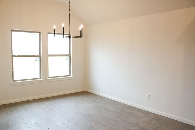 Building Photo - Brand New Home in Shawnee!