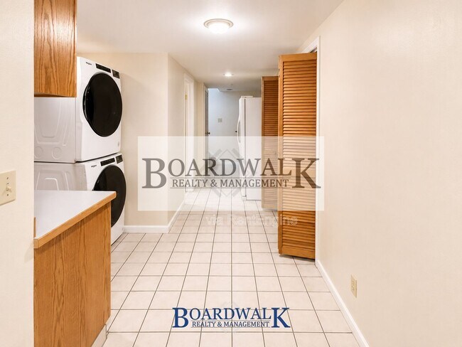 Building Photo - 738 S 1300 E