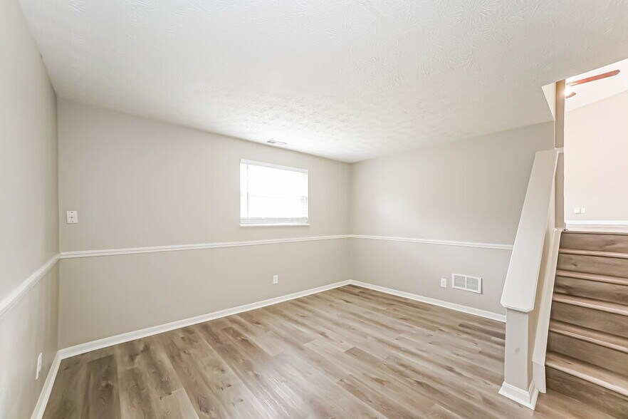 Building Photo - 1531 Creekside Ln