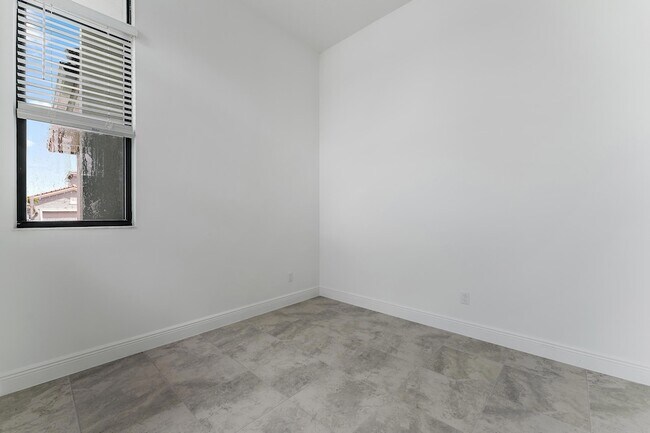 Building Photo - 9333 SW Pepoli Way