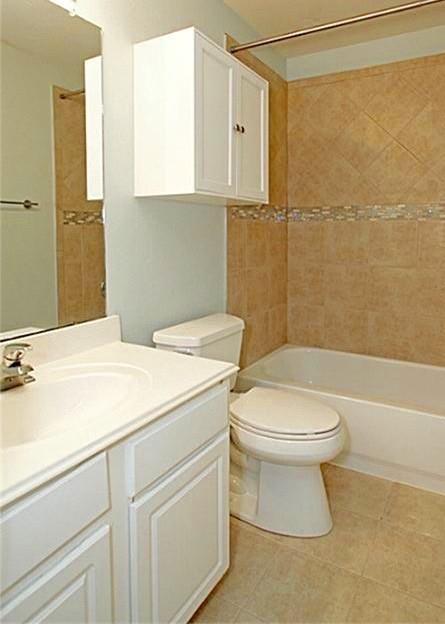 Building Photo - 179 N Villa Oaks Dr