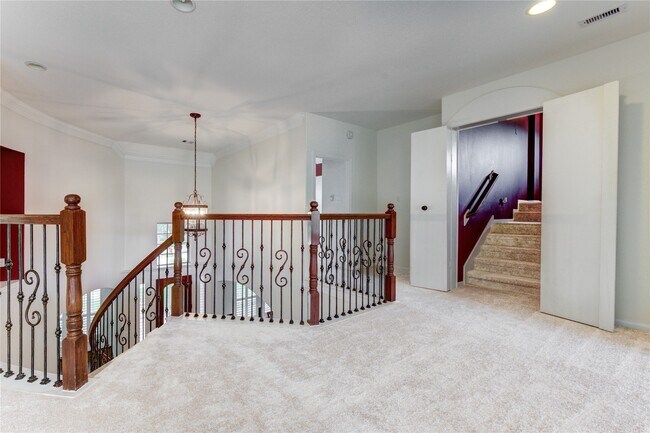 Building Photo - 1335 Altavilla Ln