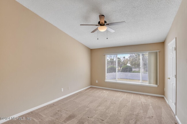 Building Photo - 12311 Kensington Lakes Dr