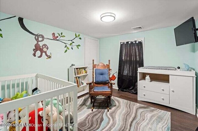 Building Photo - 109 S Main St