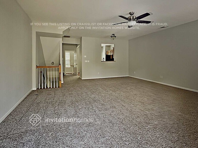 Building Photo - 9512 Blossom Hill Dr