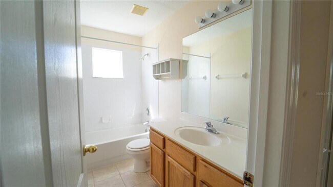 Building Photo - 2264 Hillshire Dr