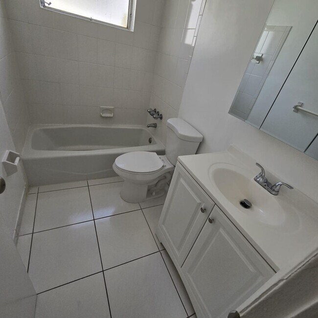 Building Photo - 3612-3614 TAYLOR ST