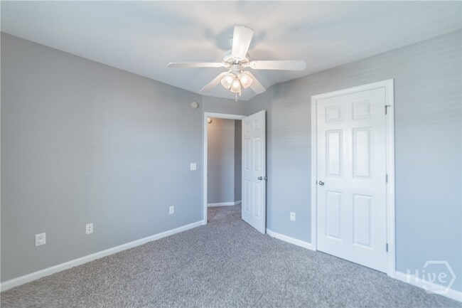 Building Photo - 580 Canyon Oak Loop