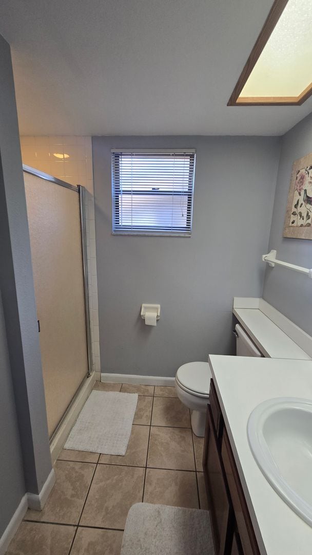 Building Photo - Furnished 2-Bed 2- Bath Condo