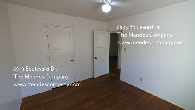 Building Photo - 6933 Boulevard Dr