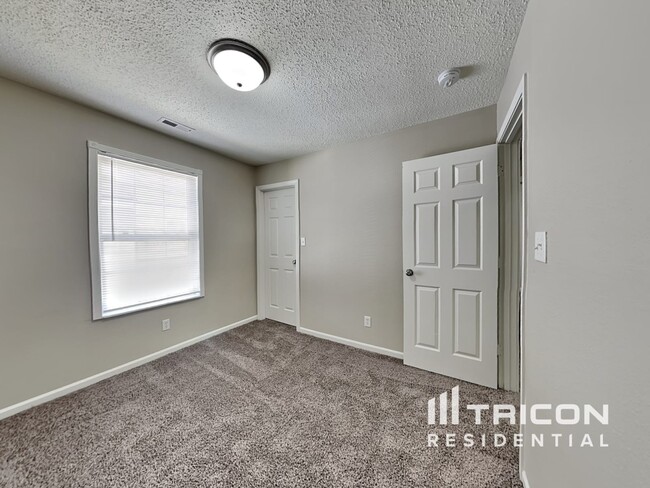 Building Photo - 5103 Sandy Forge Dr