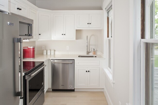 Building Photo - 397 Washington St