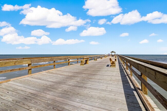 Building Photo - 3215 Jimmy Buffett Mem Hwy