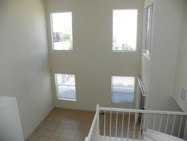 Building Photo - 3093 La Mirage Ct SE