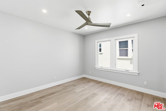 Building Photo - 224 N New Hampshire Ave