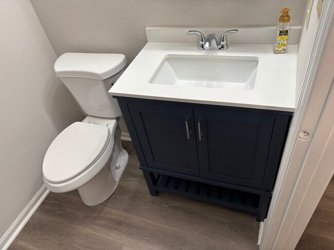 Building Photo - 76 Sweetfern Ct