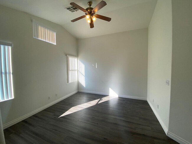 Building Photo - 8029 Sierra Largo Dr