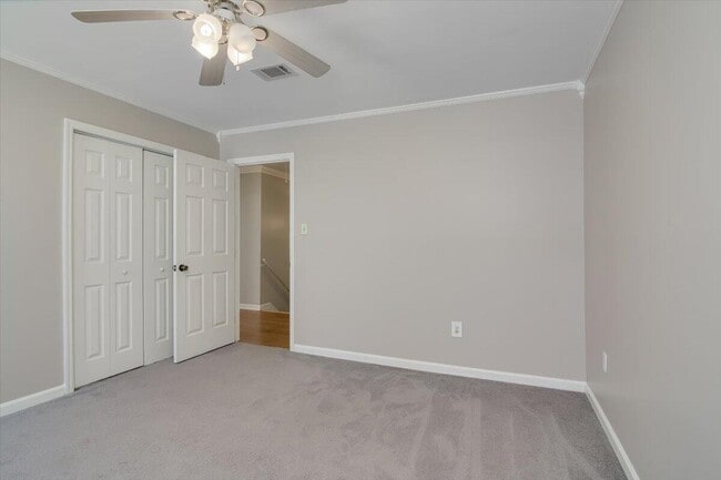 Building Photo - 494 Fairfield Ct