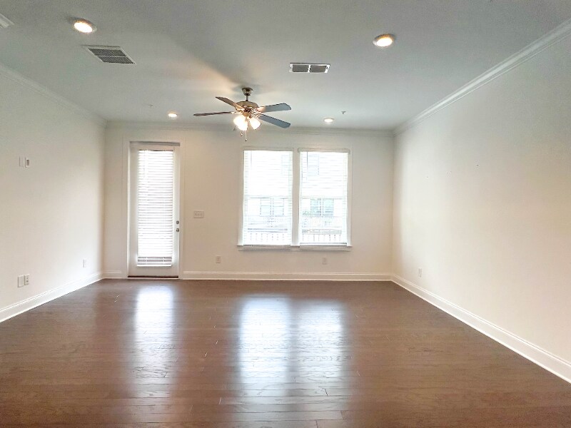 Building Photo - 6605 Beacon Dr