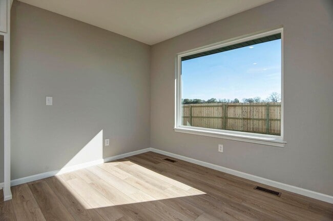 Building Photo - 861 S Parkside Cir