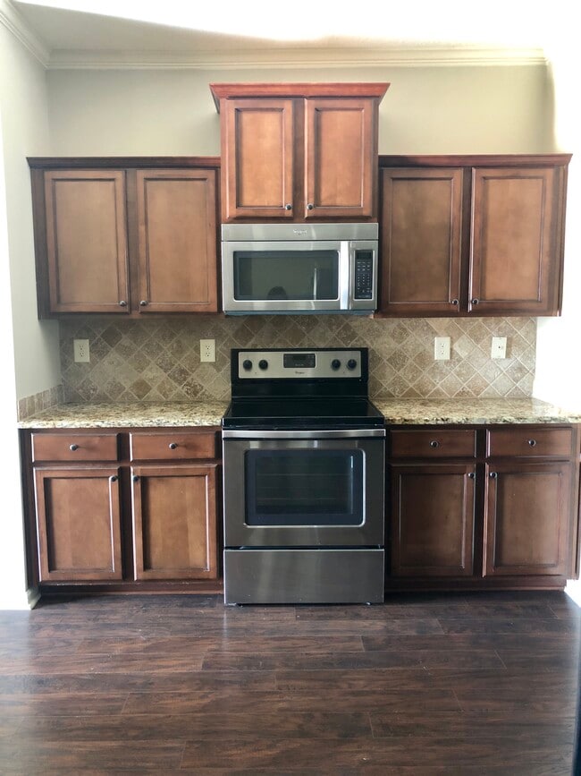 Building Photo - 303 Owens Rd