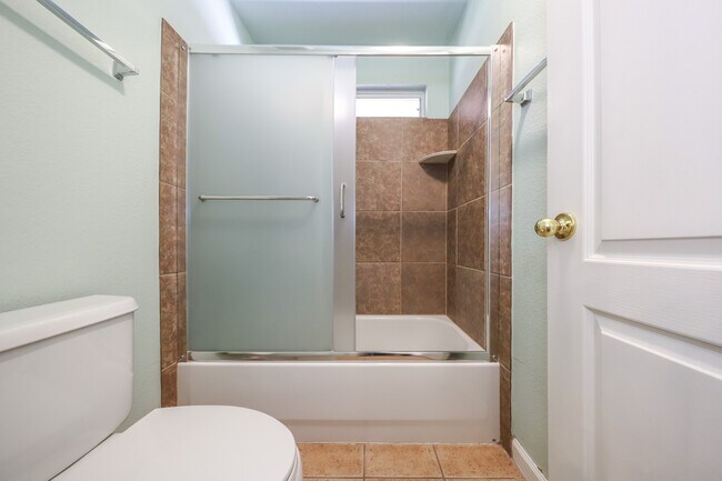 Building Photo - 8070 N Wild Aster Way