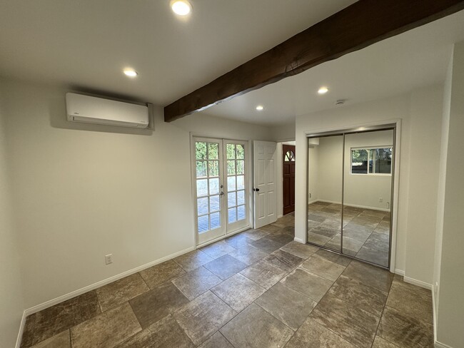 Building Photo - 21620 Circle Trl