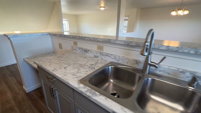 Building Photo - 962 Red Cloud Ct