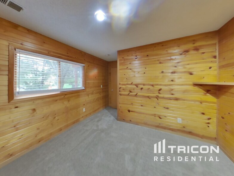 Building Photo - 13537 Dellwood Ct
