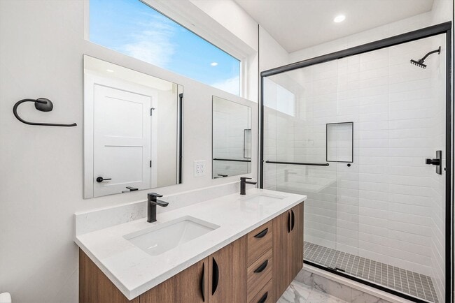 Building Photo - Brand New Townhome!  Be the First!!