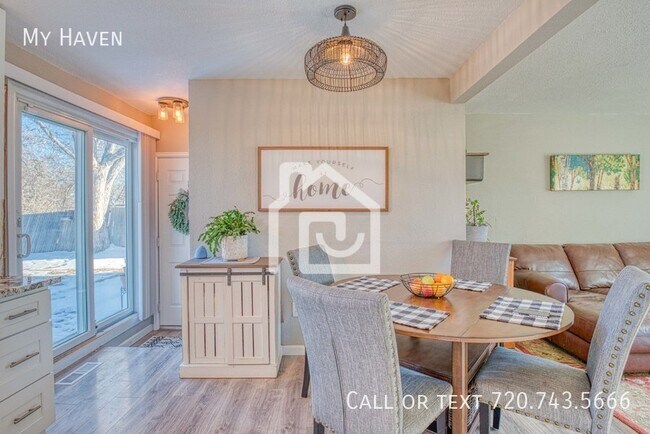 Building Photo - 15169 E Columbia Dr