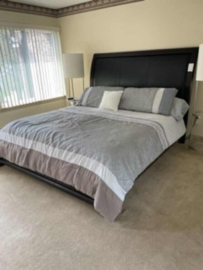 Building Photo - Beautiful 3 Bedroom Oakmont Home Rental fo...