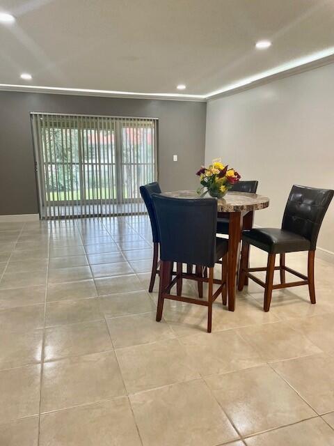 Building Photo - 6660 S Oriole Blvd