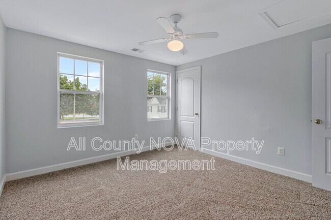 Building Photo - 2511 Kent Town Pl