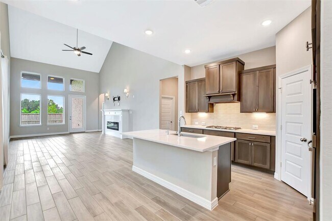 Building Photo - 360 Mallorn Ln
